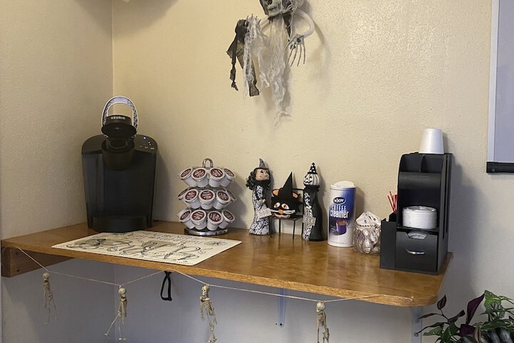 Breakfast/Coffee Service 28 of 32