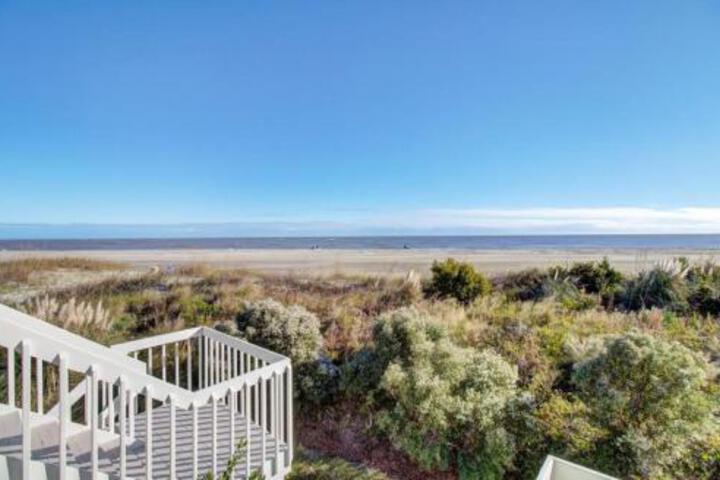 2 Beach Club Villa in Isle Of Palms, SC