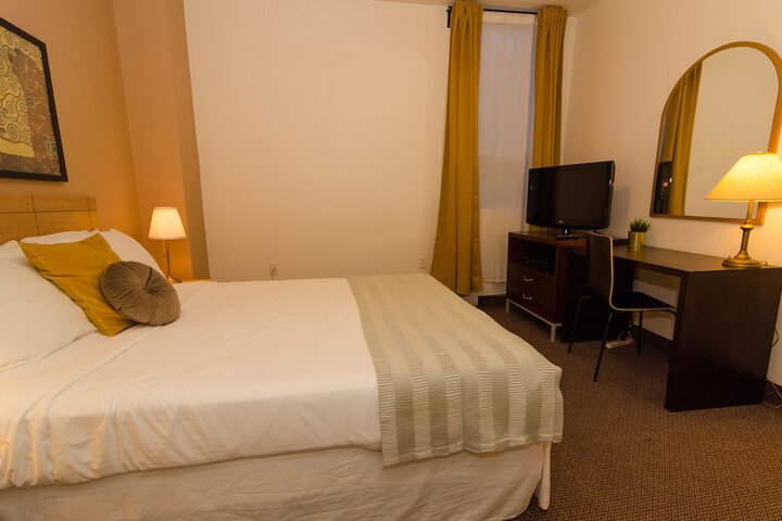 Room 14 of 87