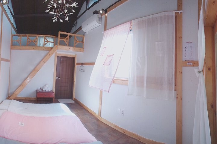 Room 2 of 43