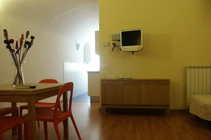 Room 2 of 15