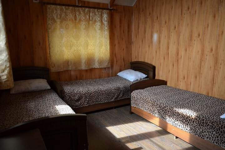 Room 10 of 46