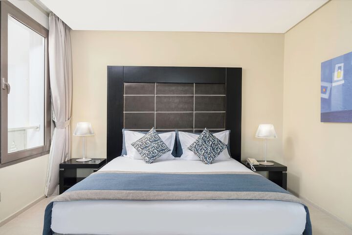Room 32 of 111