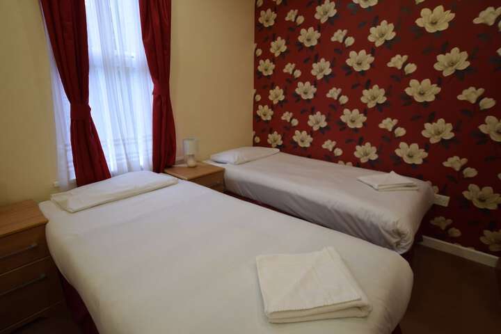 Room 14 of 40