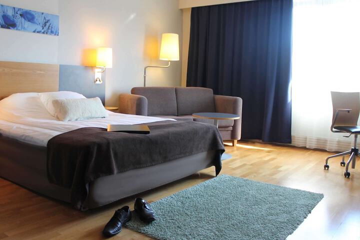 Room 13 of 81