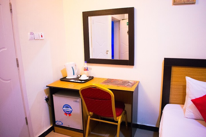 Room 38 of 68