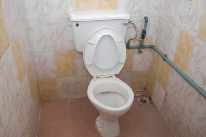 Room 12 of 20