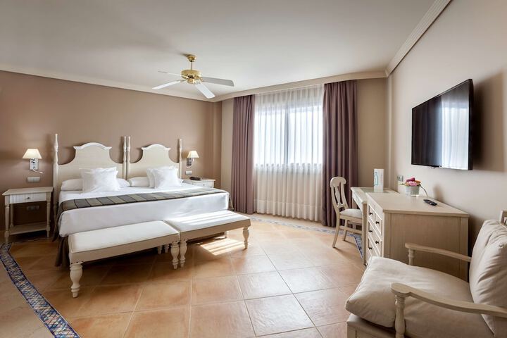 Room 10 of 75
