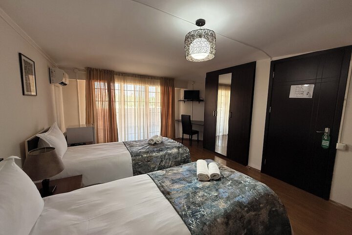 Room 6 of 86