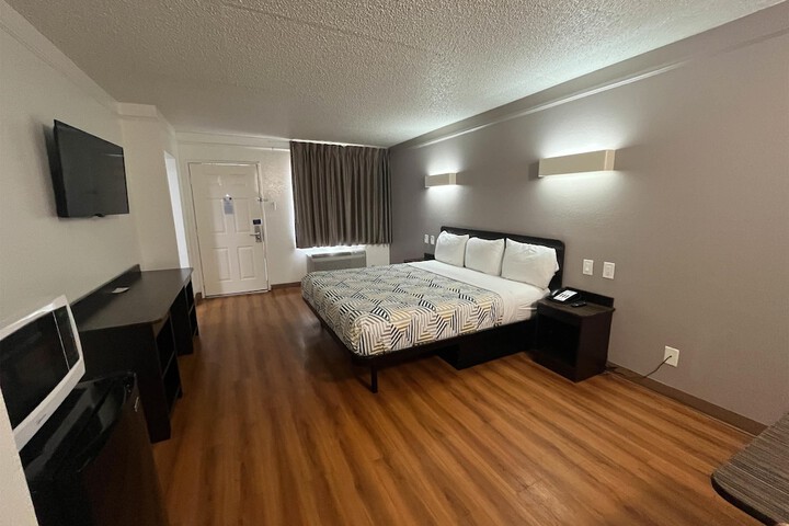 Room 5 of 31