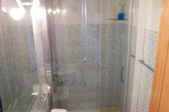 Room 2 of 11