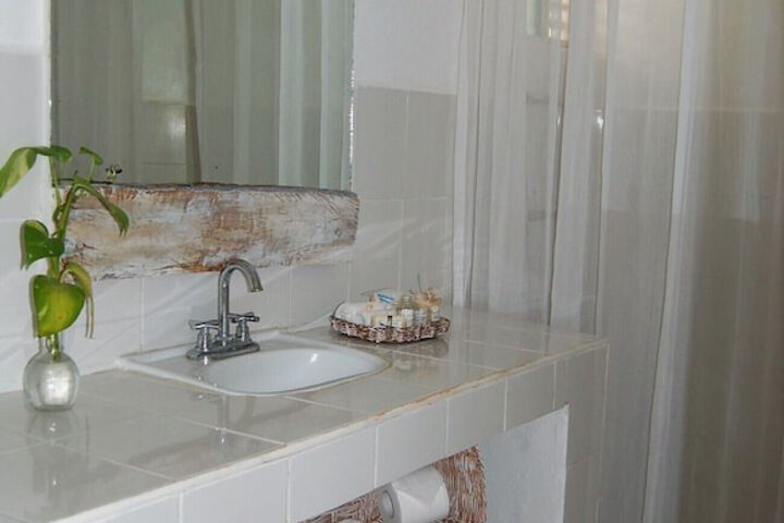 Room 15 of 23