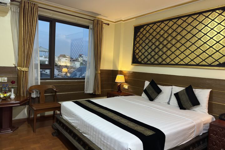 Room 40 of 153