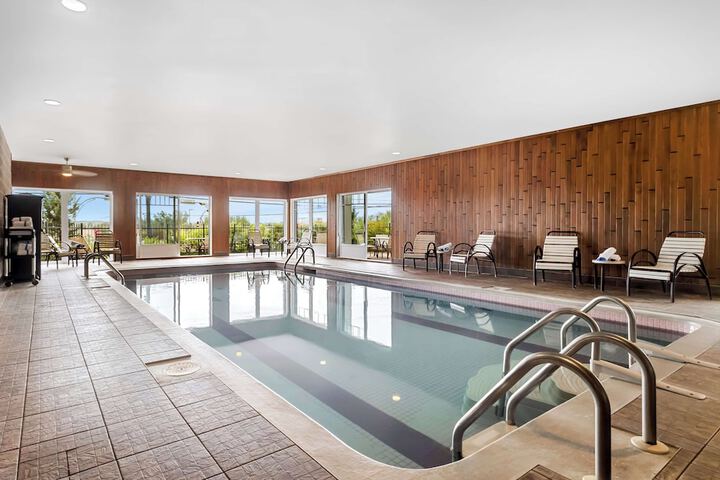 Hotel with Pool