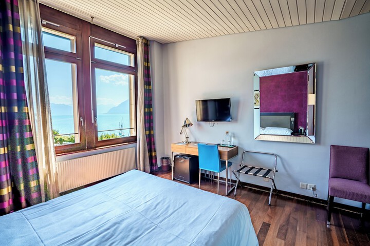 Room 9 of 67