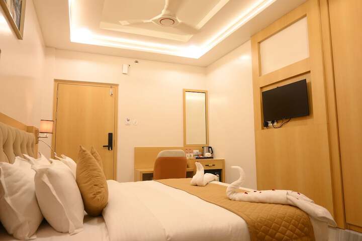 Room 7 of 53