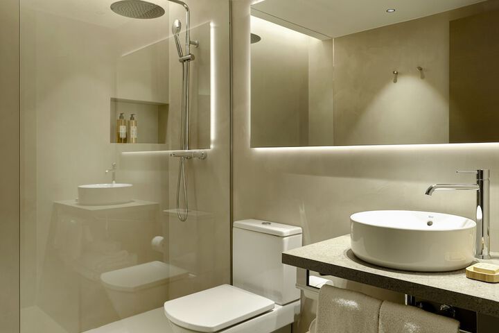 Room 15 of 41