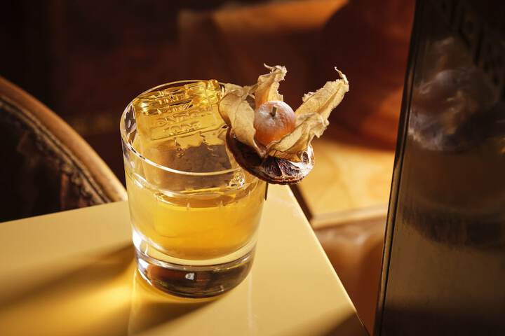 Lounge 56 of 72