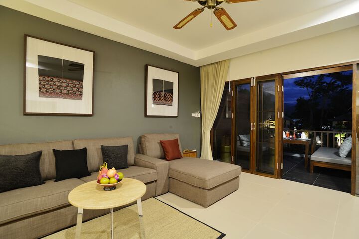 Room 42 of 80