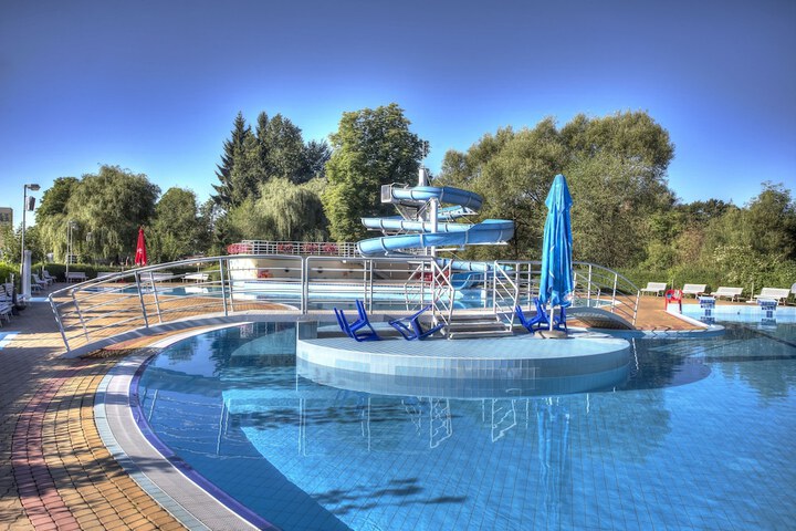 Pool 26 of 46