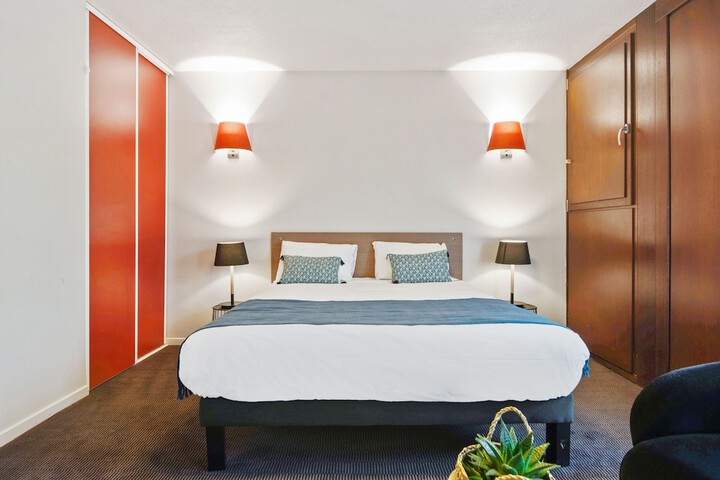 Room 5 of 41