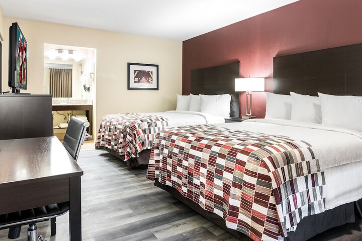 Superior 2 Queen Beds (3 of 12)