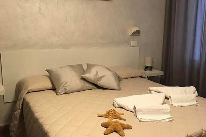 Room 7 of 15
