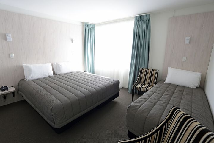 Room 9 of 71