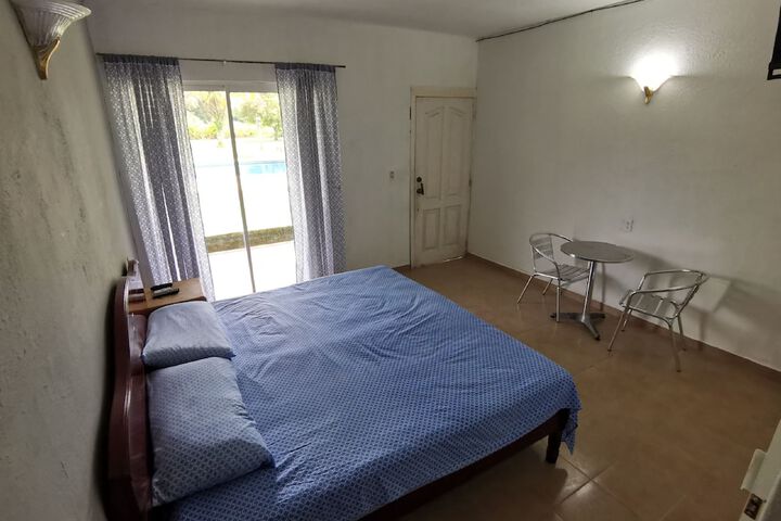 Room 7 of 13
