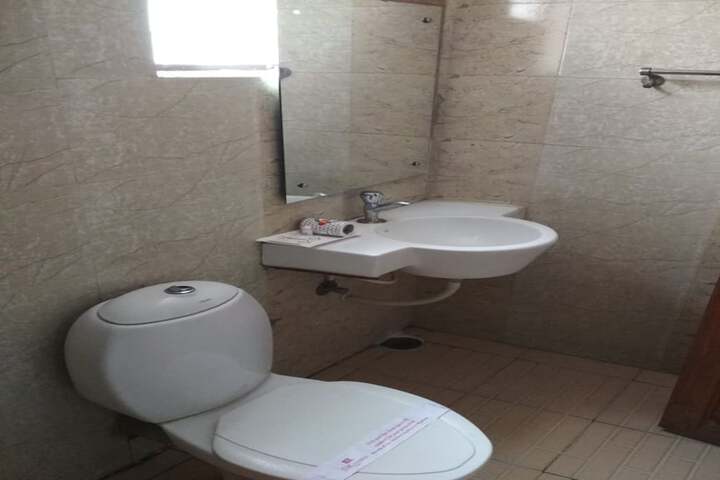 Room 16 of 21