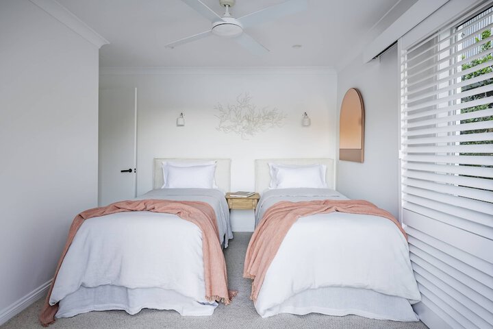 Room 2 of 19