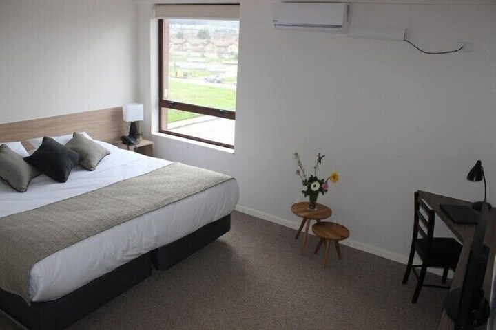 Room 5 of 27