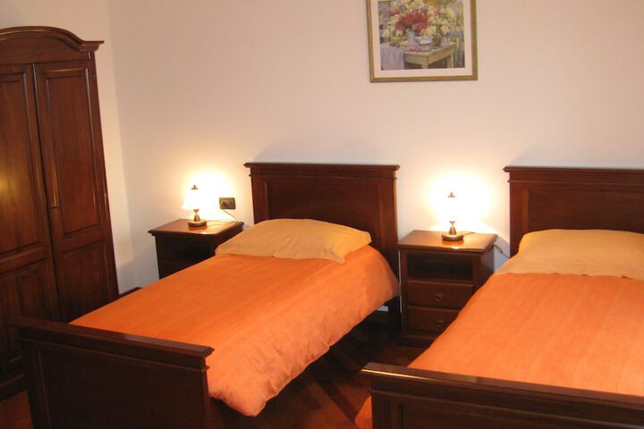 Room 12 of 42