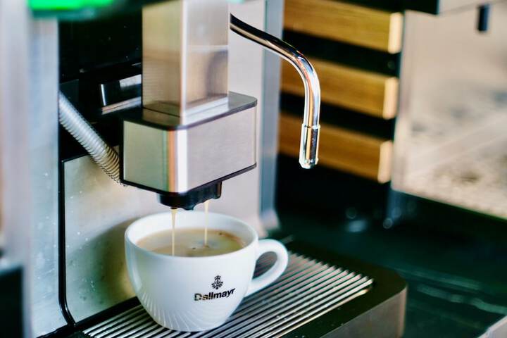 Breakfast/Coffee Service 32 of 82