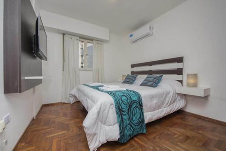Room 3 of 10