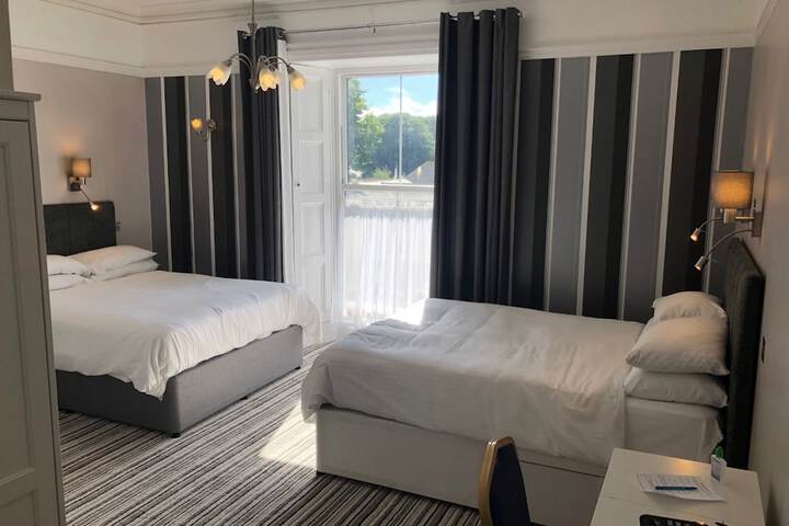 Room 16 of 37