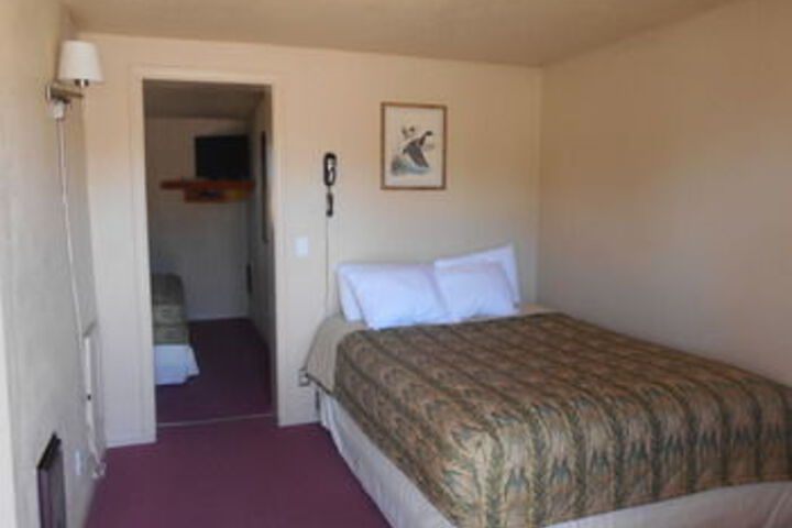Room 9 of 35
