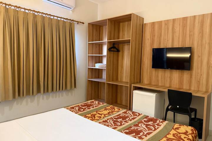 Room 2 of 102