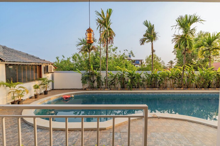 Pool 20 of 34