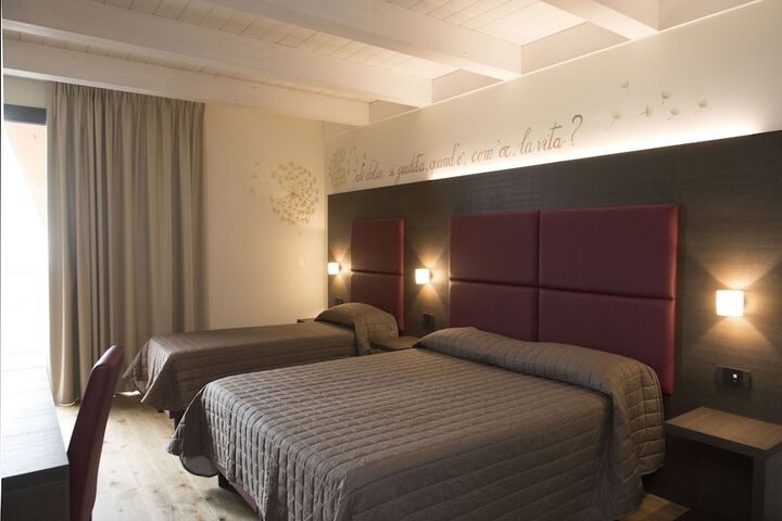 Room 8 of 79