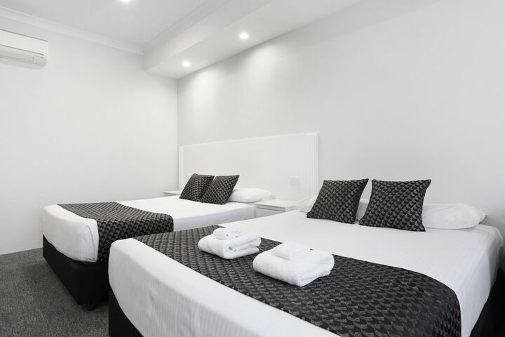 Room 48 of 80