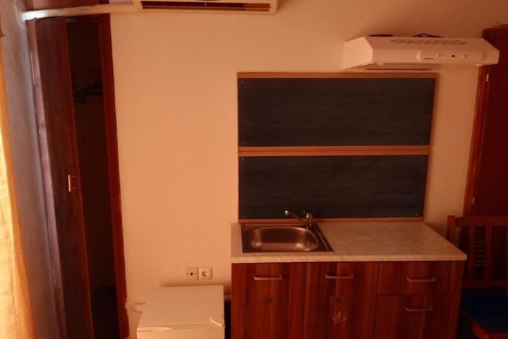 Room 11 of 23