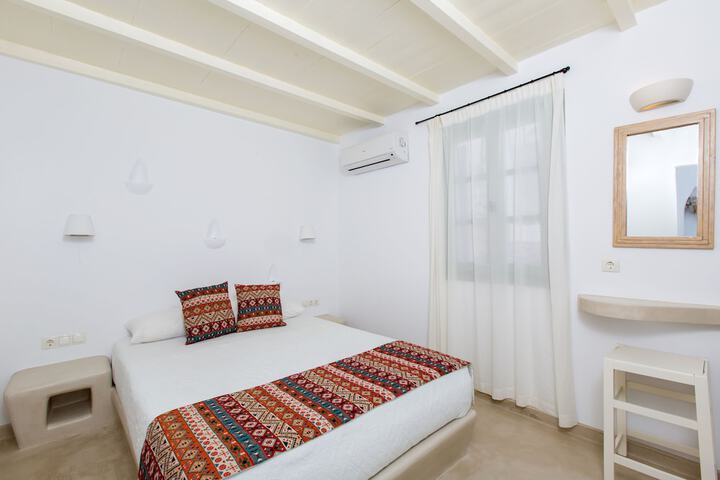 Room 9 of 45