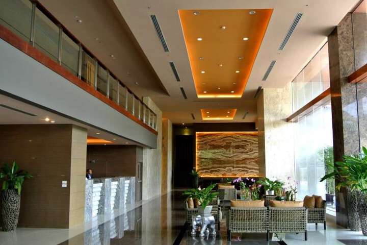 Hotel Lobby