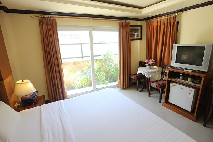 Room 13 of 53
