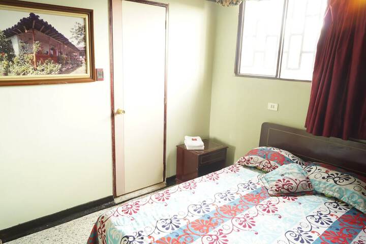 Room 11 of 32