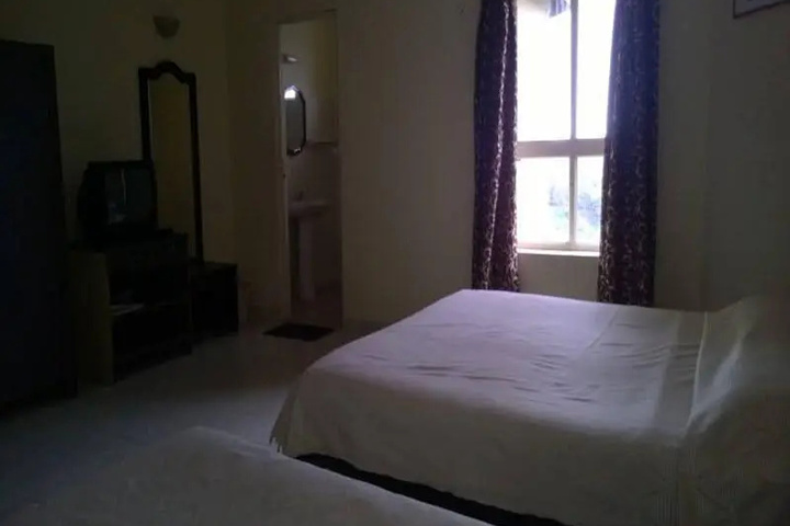 Room 2 of 7