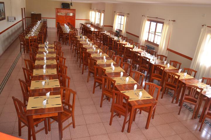 Dining 37 of 78