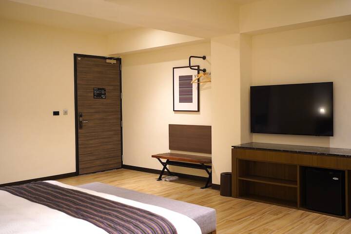 Room 9 of 21