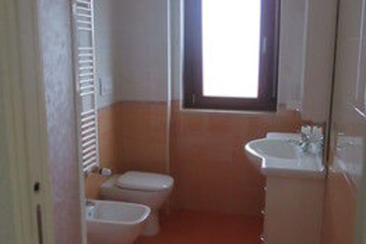 Room 3 of 12